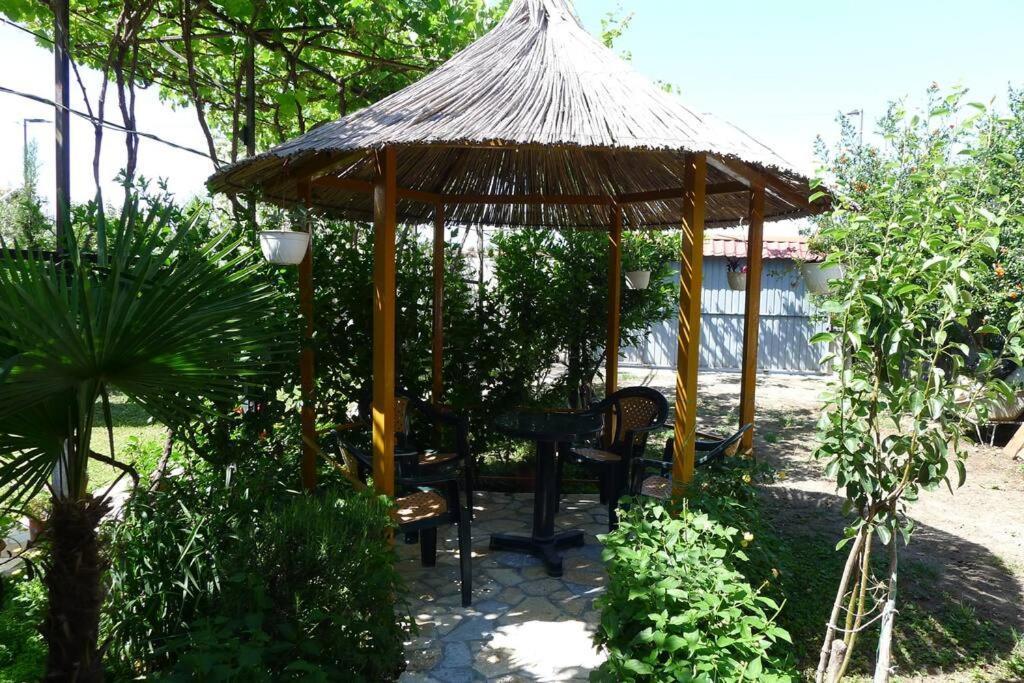 Summer House - For 2 People In 2nd Floor *